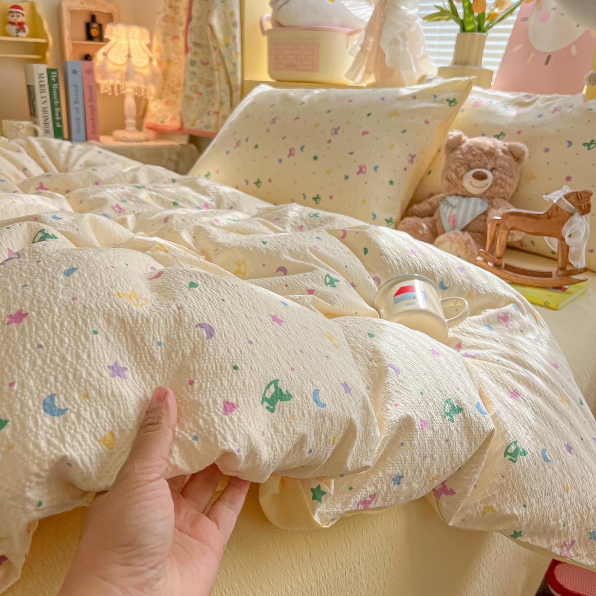 91家纺网 家纺一手货源 找家纺 韩巢家纺 2026新款泡芙纱四件套 摇摇木马