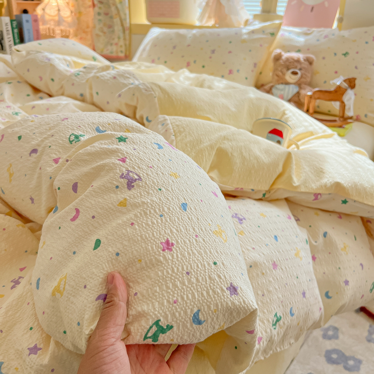 91家纺网 家纺一手货源 找家纺 韩巢家纺 2026新款泡芙纱四件套 摇摇木马