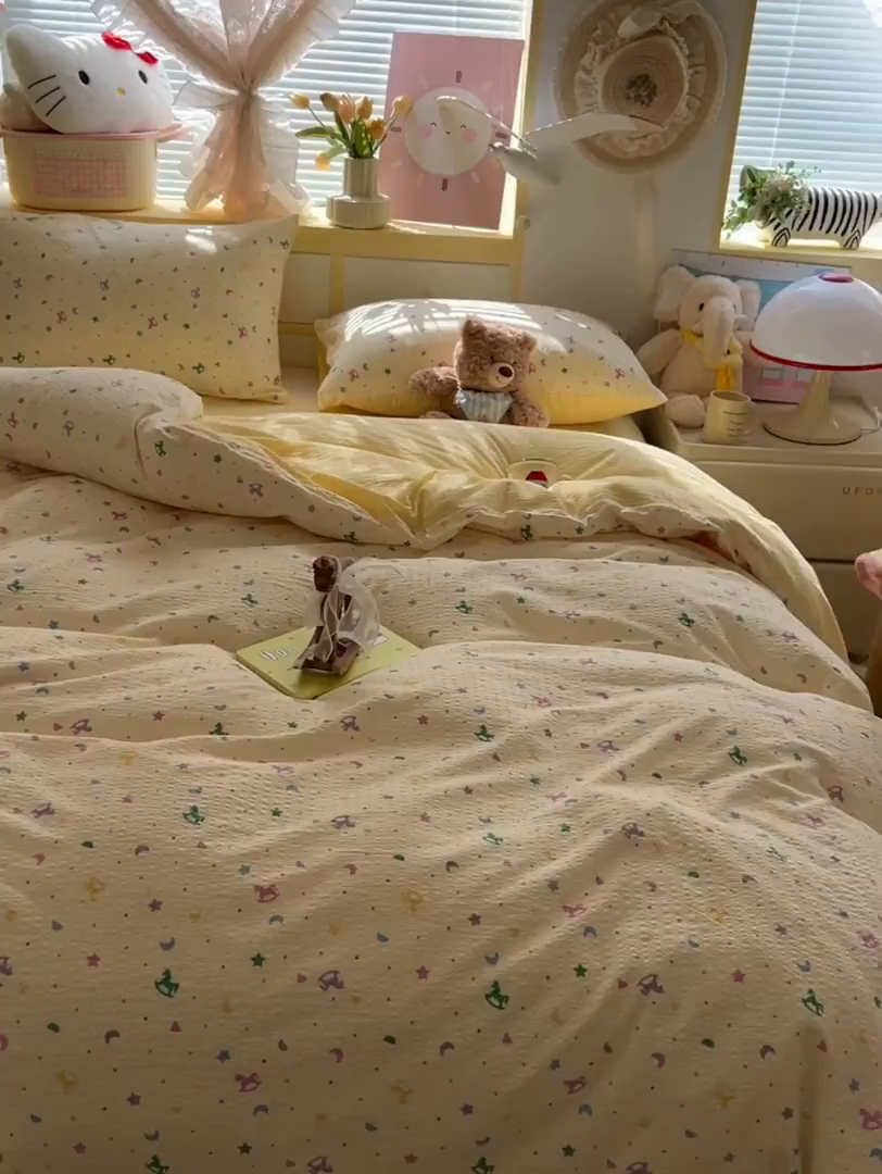 91家纺网 家纺一手货源 找家纺 韩巢家纺 2026新款泡芙纱四件套 摇摇木马