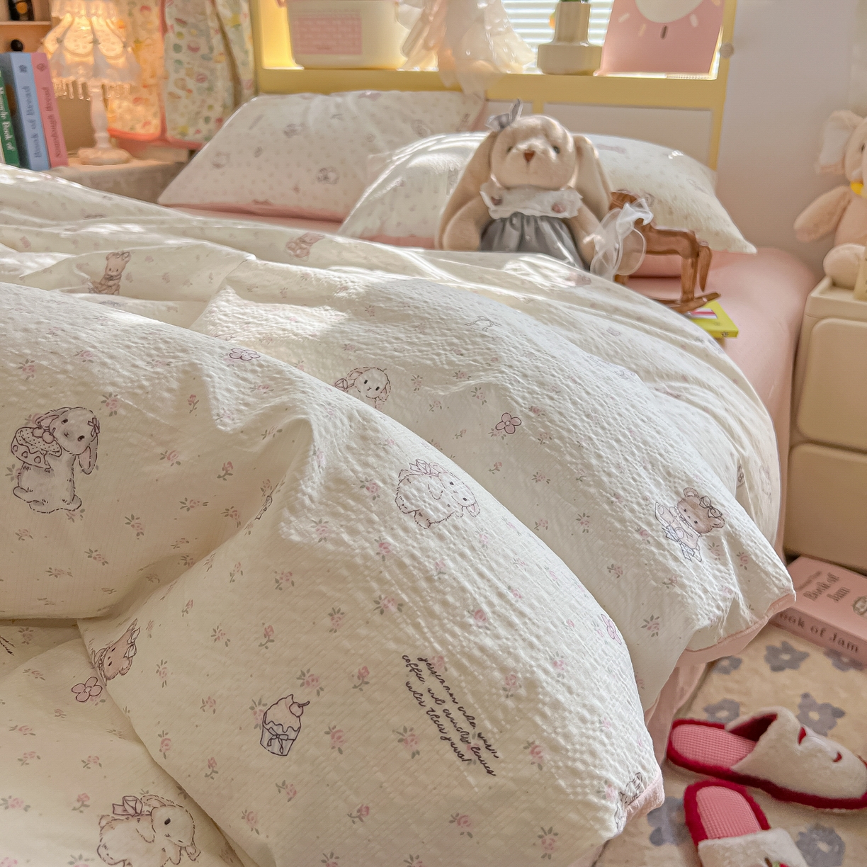 91家纺网 家纺一手货源 找家纺 韩巢家纺 2026新款泡芙纱四件套 悦悦小兔