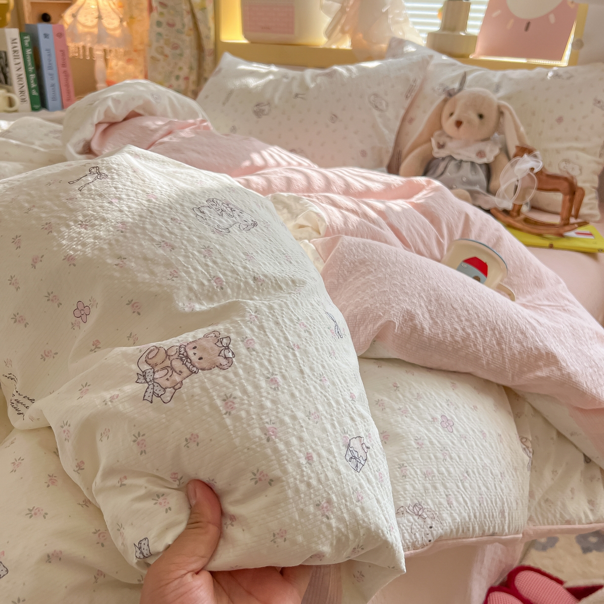 91家纺网 家纺一手货源 找家纺 韩巢家纺 2026新款泡芙纱四件套 悦悦小兔