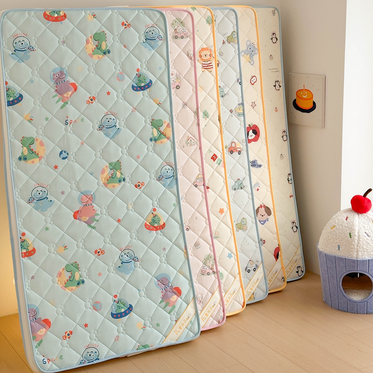 91家纺网 家纺一手货源 找家纺 嗨生活 2026新款儿童硅胶记忆海绵床垫 组合图 仅供参考