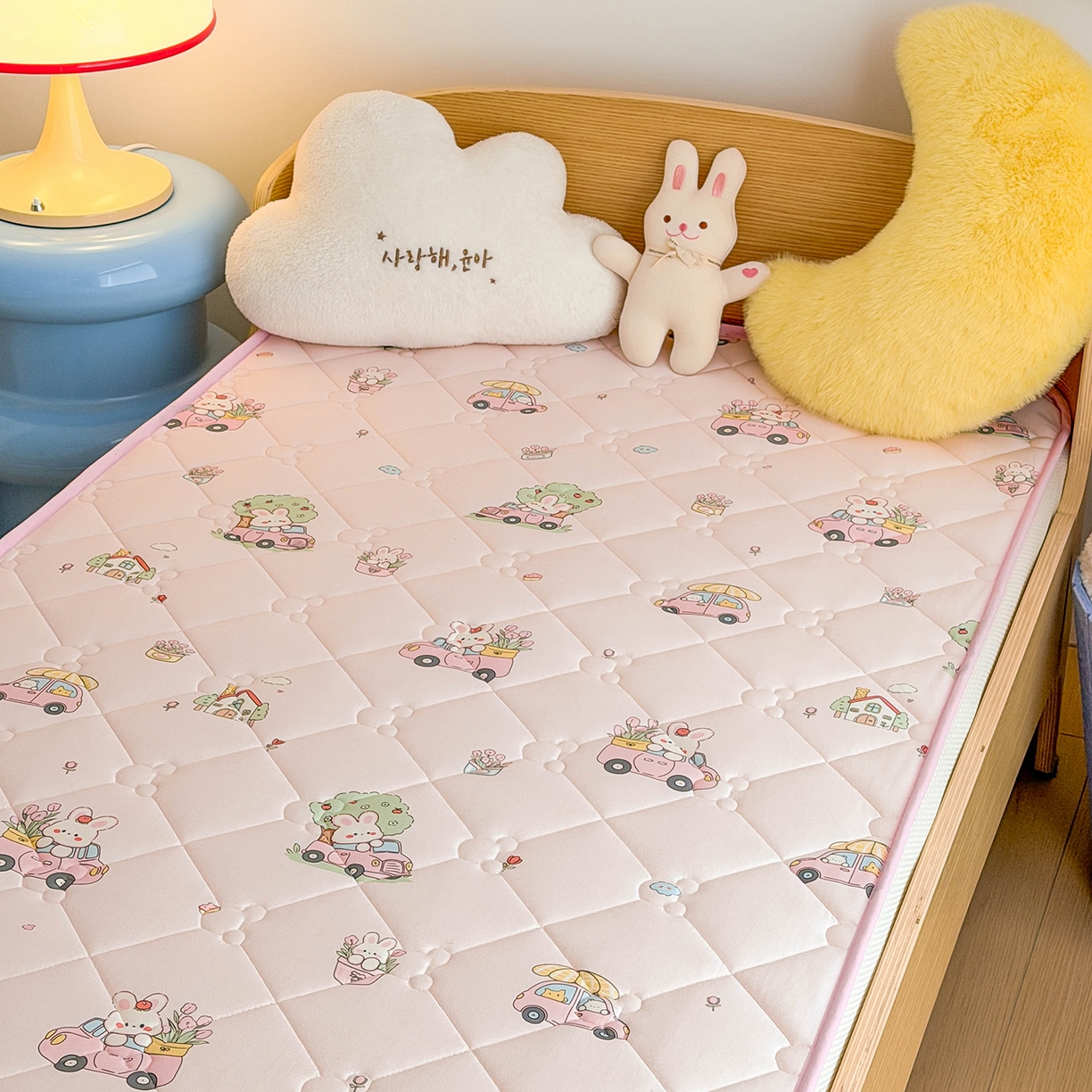 91家纺网 家纺一手货源 找家纺 嗨生活 2026新款儿童硅胶记忆海绵床垫 梦幻兔