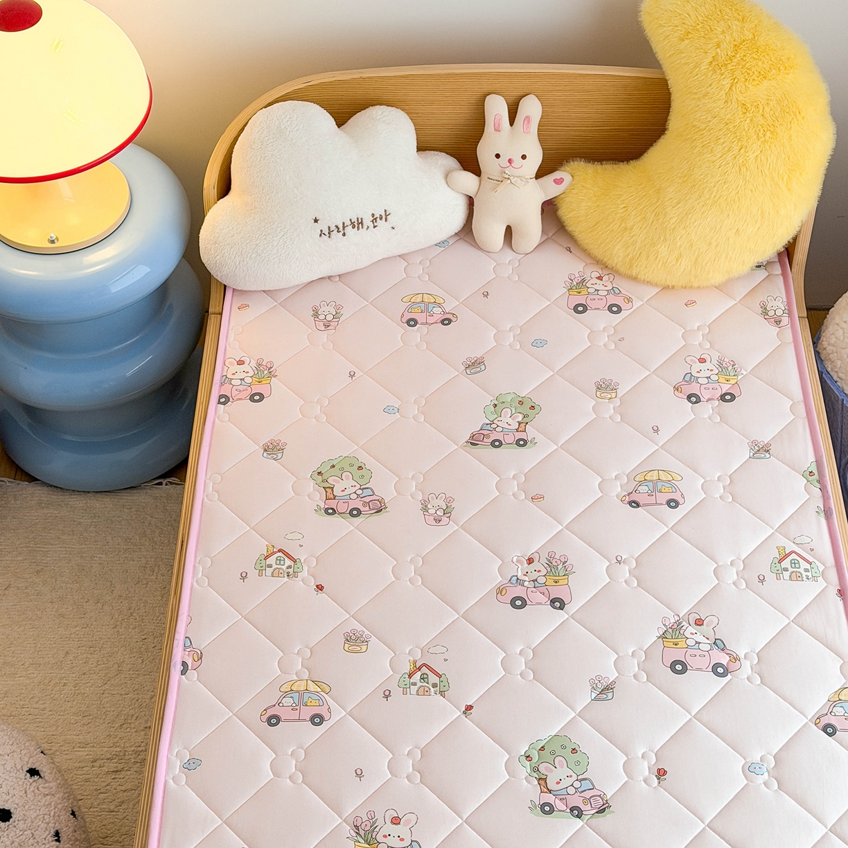 91家纺网 家纺一手货源 找家纺 嗨生活 2026新款儿童硅胶记忆海绵床垫 梦幻兔