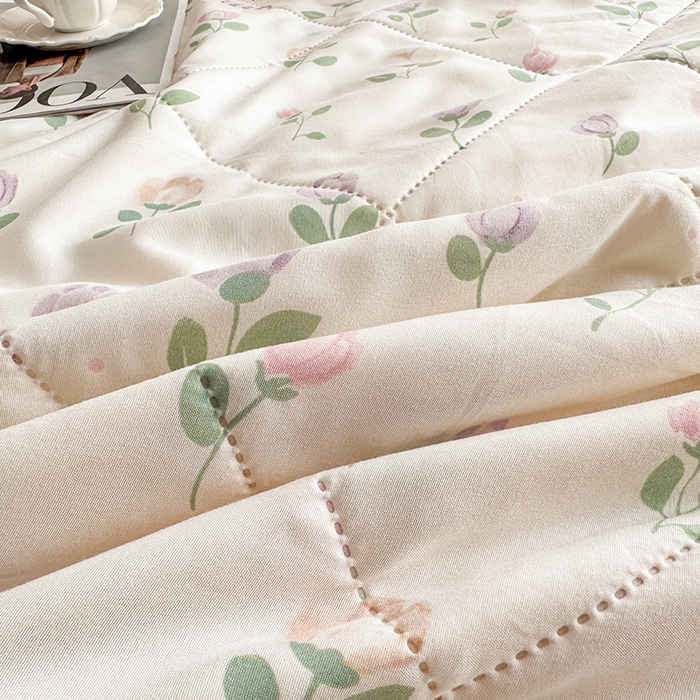 91家纺网 家纺一手货源 找家纺 薇玛仕 2026电商爆款印花小清新超声波大豆夏凉被礼品空调被 花间逐兔