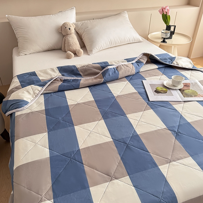 91家纺网 家纺一手货源 找家纺 薇玛仕 2026电商爆款印花小清新超声波大豆夏凉被礼品空调被 蓝咖大格