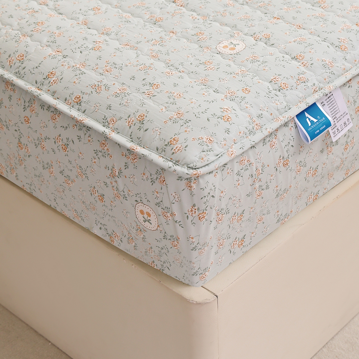 91家纺网 家纺一手货源 找家纺 彩亿家纺 2026新款A类古法水洗仿棉夹棉床笠三件套床垫保护套四季通用床罩-波浪格 波浪格-绿野