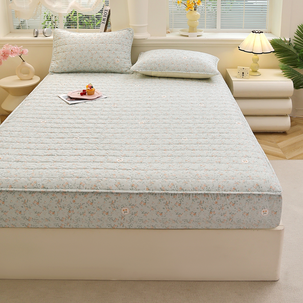 91家纺网 家纺一手货源 找家纺 彩亿家纺 2026新款A类古法水洗仿棉夹棉床笠三件套床垫保护套四季通用床罩-波浪格 波浪格-绿野