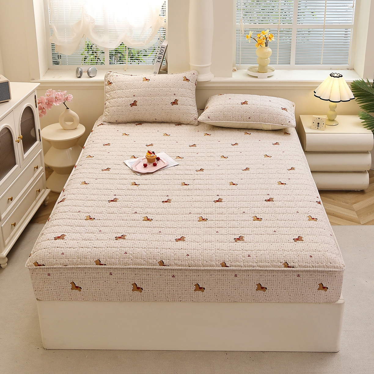 彩亿家纺 2026新款A类古法水洗仿棉夹棉床笠三件套床垫保护套四季通用床罩-波浪格 波浪格-旋转木马