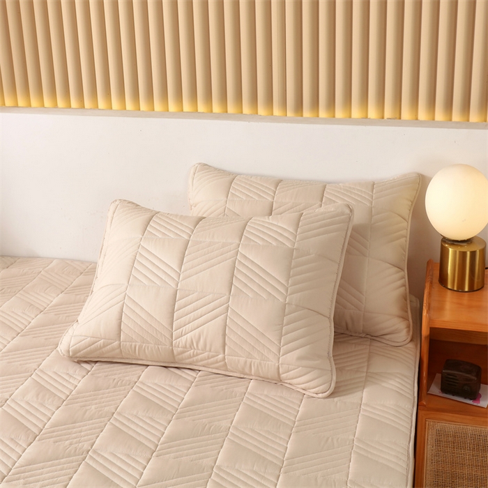 91家纺网 家纺一手货源 找家纺 伊赛家纺 2026新款夹棉加厚防螨格子床笠 卡其