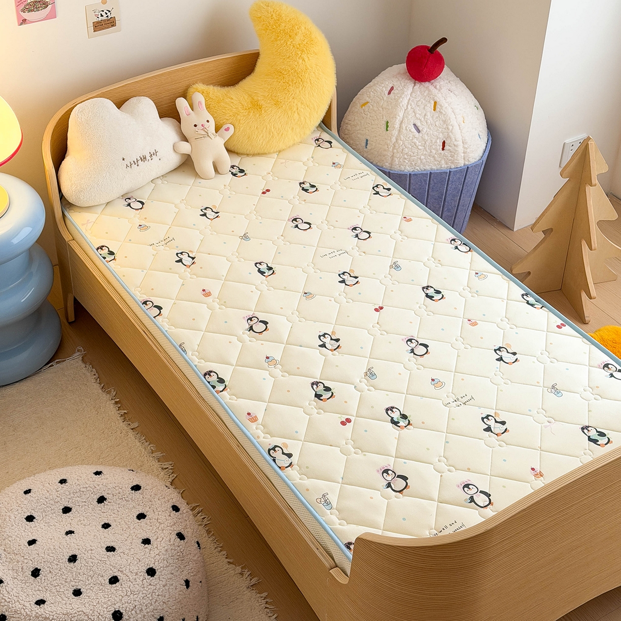 91家纺网 家纺一手货源 找家纺 嗨生活 2026新款儿童硅胶记忆海绵床垫 奇趣企鹅