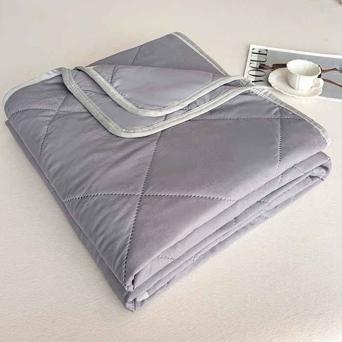 91家纺网 家纺一手货源 找家纺 薇玛仕 2026跨境电商外贸款 纯色亲肤磨毛超声波夏凉被空调被 月光灰