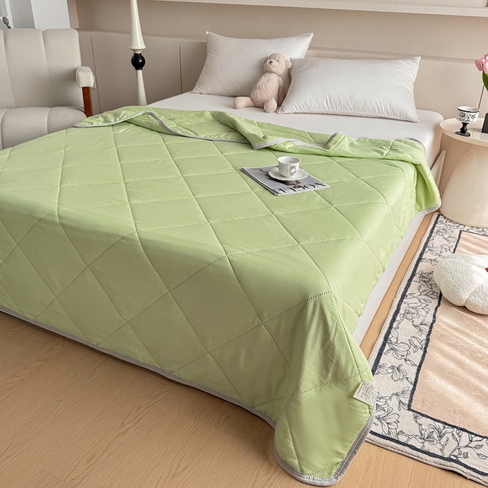 91家纺网 家纺一手货源 找家纺 薇玛仕 2026跨境电商外贸款 纯色亲肤磨毛超声波夏凉被空调被 青草绿