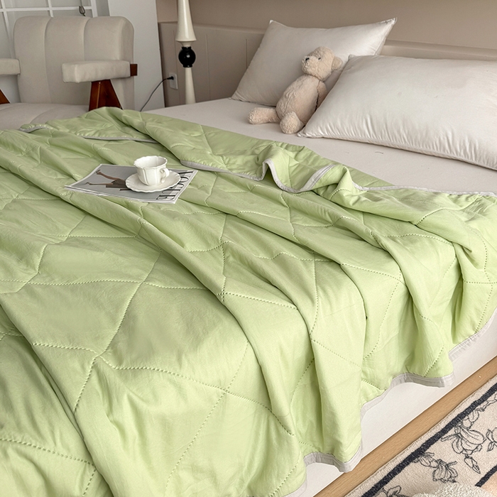 91家纺网 家纺一手货源 找家纺 薇玛仕 2026跨境电商外贸款 纯色亲肤磨毛超声波夏凉被空调被 青草绿