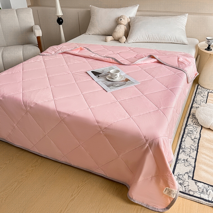 91家纺网 家纺一手货源 找家纺 薇玛仕 2026跨境电商外贸款 纯色亲肤磨毛超声波夏凉被空调被 草莓粉