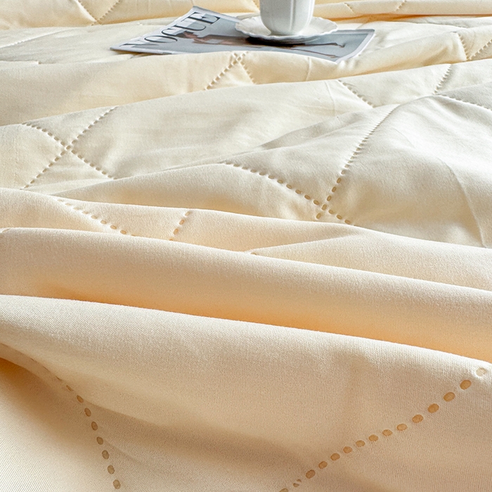 91家纺网 家纺一手货源 找家纺 薇玛仕 2026跨境电商外贸款 纯色亲肤磨毛超声波夏凉被空调被 暖心黄