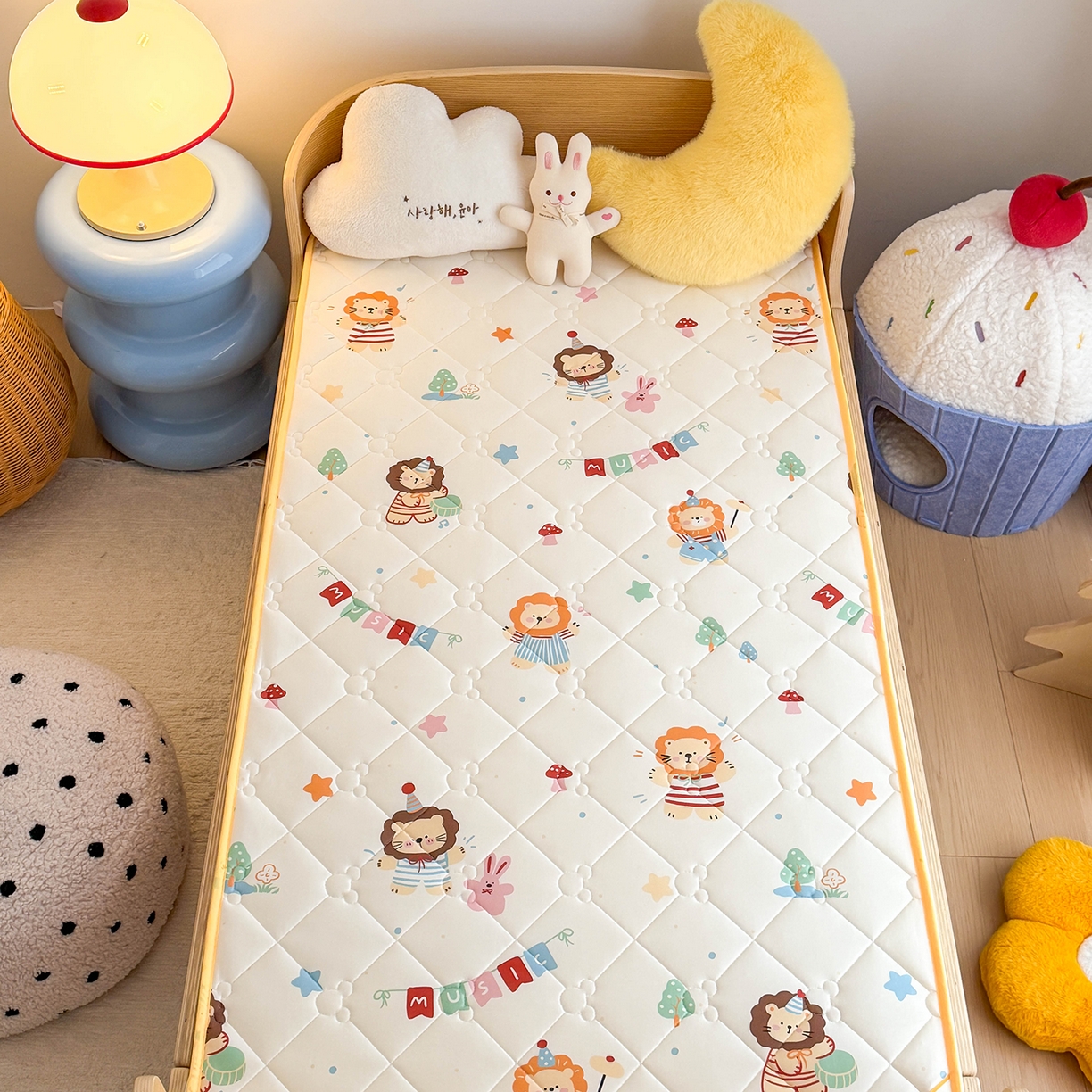 91家纺网 家纺一手货源 找家纺 嗨生活 2026新款儿童硅胶记忆海绵床垫 音乐小狮