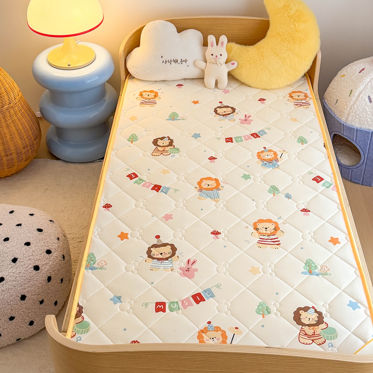 91家纺网 家纺一手货源 找家纺 嗨生活 2026新款儿童硅胶记忆海绵床垫 音乐小狮