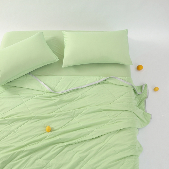 91家纺网 家纺一手货源 找家纺 薇玛仕 2026新款超声波带氨凉感丝纯色瓜瓜凉感夏被空调被 纯色果绿