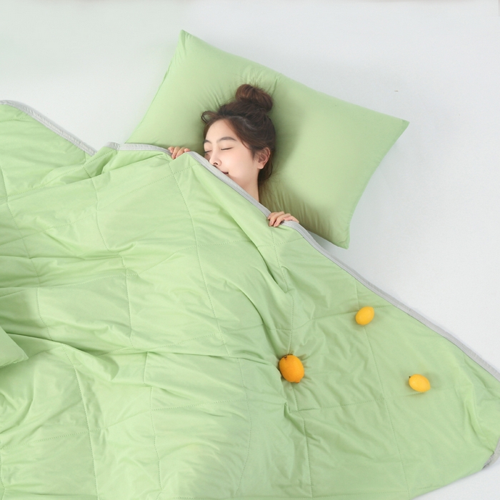 91家纺网 家纺一手货源 找家纺 薇玛仕 2026新款超声波带氨凉感丝纯色瓜瓜凉感夏被空调被 纯色果绿
