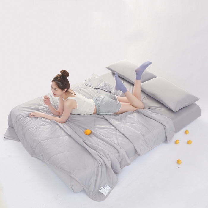 91家纺网 家纺一手货源 找家纺 薇玛仕 2026新款超声波带氨凉感丝纯色瓜瓜凉感夏被空调被 纯色浅灰