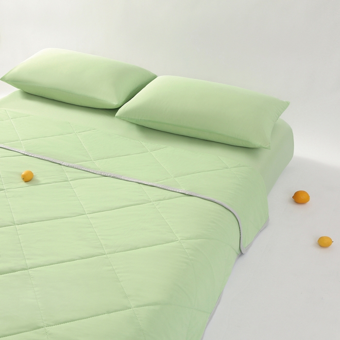 91家纺网 家纺一手货源 找家纺 薇玛仕 2026新款超声波带氨凉感丝纯色瓜瓜凉感夏被空调被 纯色果绿