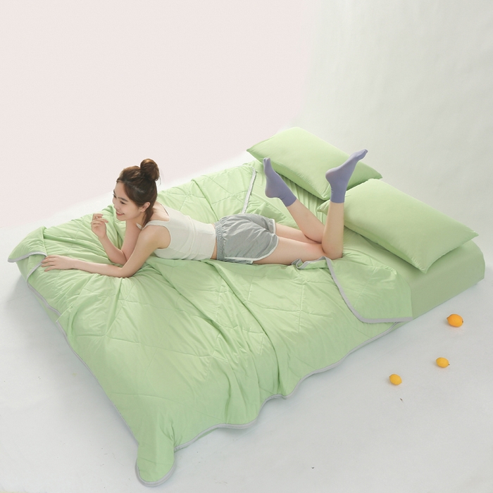 91家纺网 家纺一手货源 找家纺 薇玛仕 2026新款超声波带氨凉感丝纯色瓜瓜凉感夏被空调被 纯色果绿