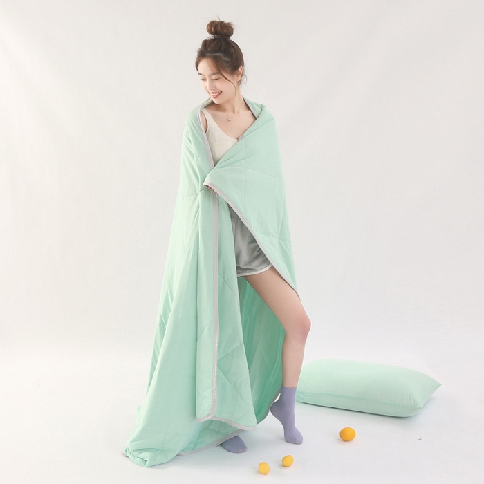 91家纺网 家纺一手货源 找家纺 薇玛仕 2026新款超声波带氨凉感丝纯色瓜瓜凉感夏被空调被 纯色湖蓝