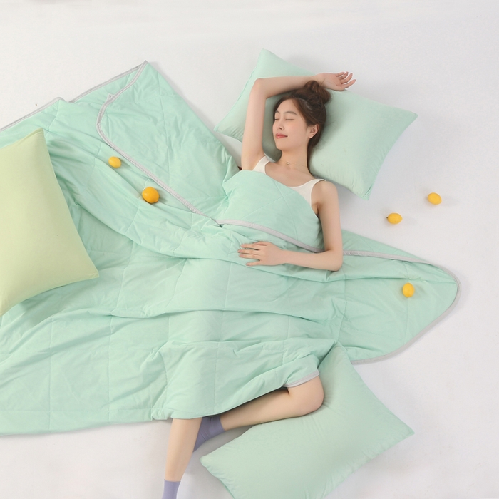 91家纺网 家纺一手货源 找家纺 薇玛仕 2026新款超声波带氨凉感丝纯色瓜瓜凉感夏被空调被 纯色湖蓝