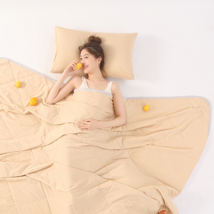 91家纺网 家纺一手货源 找家纺 薇玛仕 2026新款超声波带氨凉感丝纯色瓜瓜凉感夏被空调被 纯色浅咖