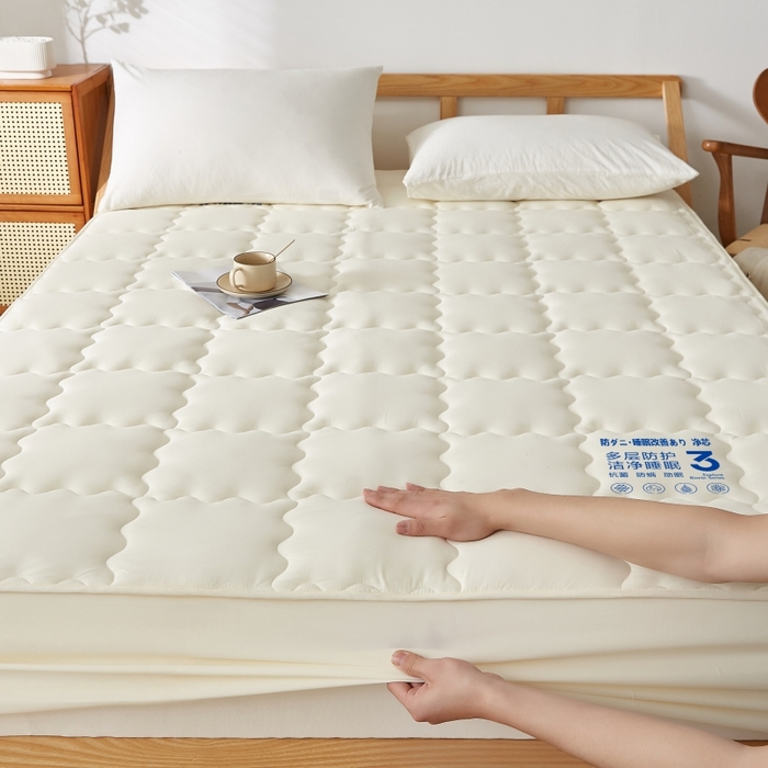 91家纺网 家纺一手货源 找家纺 伊赛家纺 2026新款抗菌防螨夹棉大方格床笠 米黄色