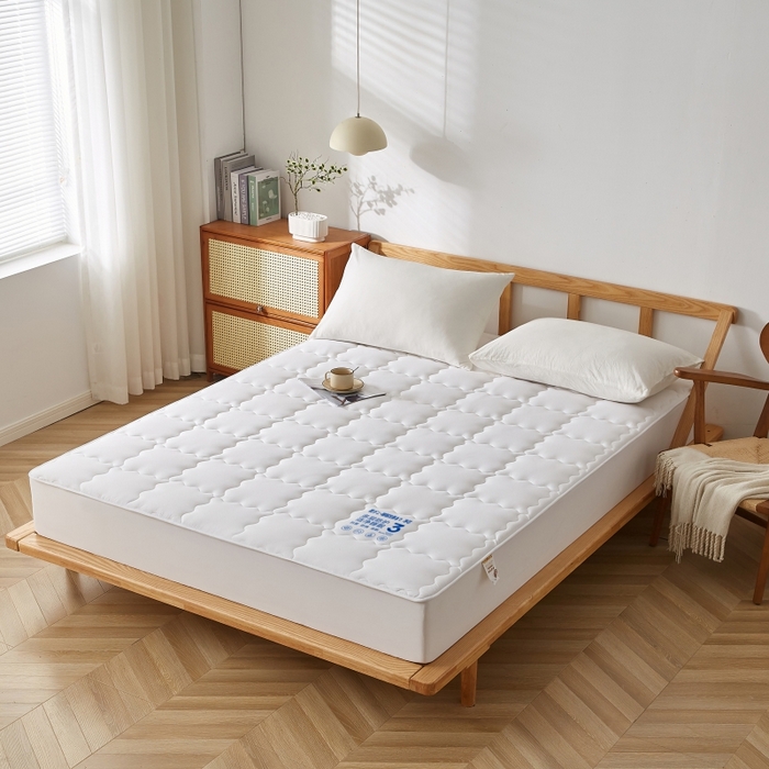 91家纺网 家纺一手货源 找家纺 伊赛家纺 2026新款抗菌防螨夹棉大方格床笠 纯白色