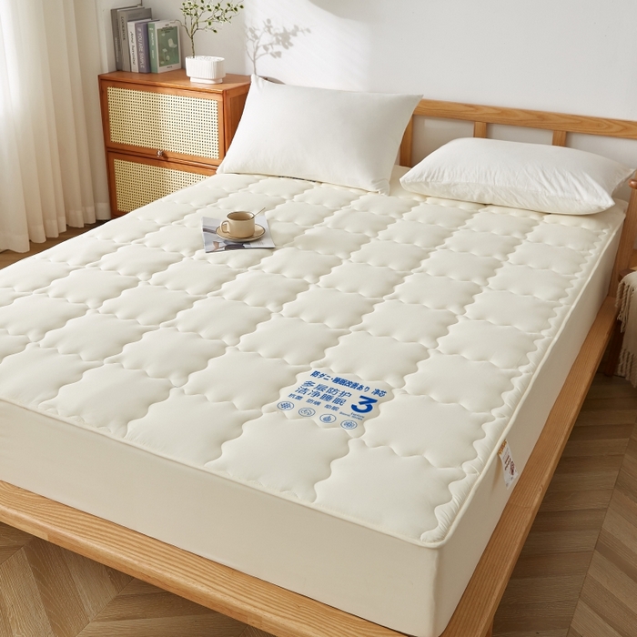 91家纺网 家纺一手货源 找家纺 伊赛家纺 2026新款抗菌防螨夹棉大方格床笠 米黄色