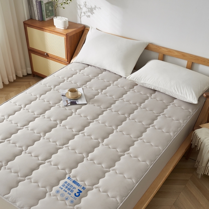 91家纺网 家纺一手货源 找家纺 伊赛家纺 2026新款抗菌防螨夹棉大方格床笠 浅灰色