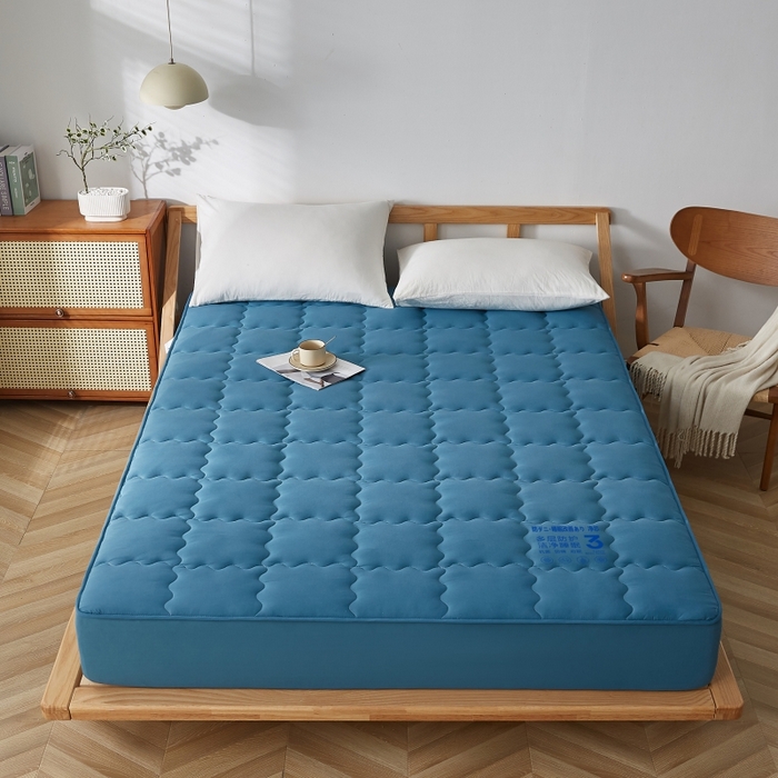 91家纺网 家纺一手货源 找家纺 伊赛家纺 2026新款抗菌防螨夹棉大方格床笠 深海蓝