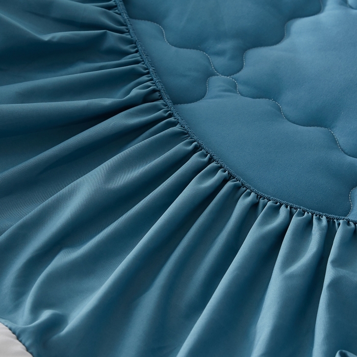 91家纺网 家纺一手货源 找家纺 伊赛家纺 2026新款抗菌防螨夹棉大方格床笠 深海蓝