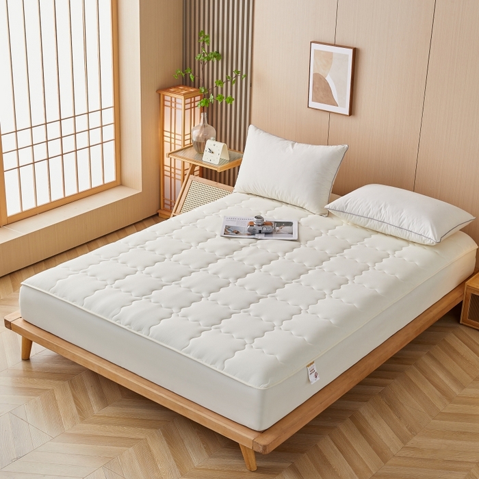 91家纺网 家纺一手货源 找家纺 伊赛家纺 2026新款抗菌防螨夹棉大方格床笠 米白色