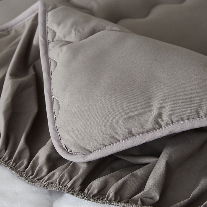 91家纺网 家纺一手货源 找家纺 伊赛家纺 2026新款抗菌防螨夹棉大方格床笠 经典灰