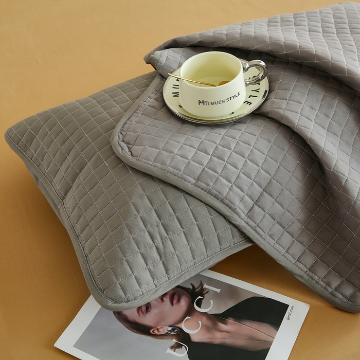 91家纺网 家纺一手货源 找家纺 伊赛家纺 2026新款纯棉夹棉半包枕套 枕套半包灰