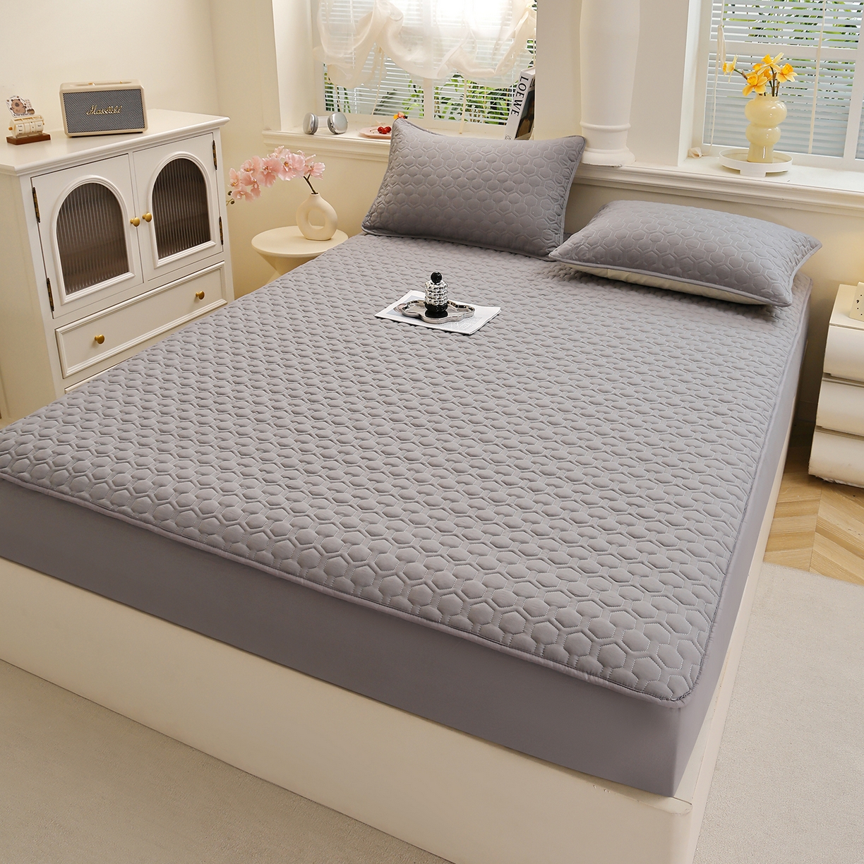 91家纺网 家纺一手货源 找家纺 （总）彩亿家纺 2026新款A类古法水洗仿棉夹棉床笠三件套全包防滑床垫保护套-水立方