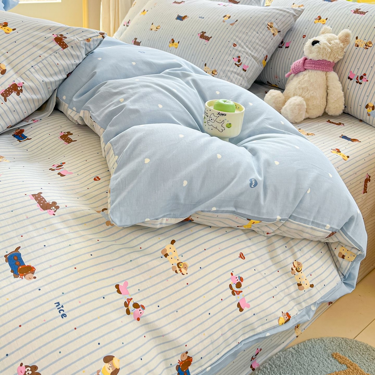 91家纺网 家纺一手货源 找家纺 女子家纺 2026新款全棉纯棉13070印花四件套单品系列 小狗没烦恼-蓝