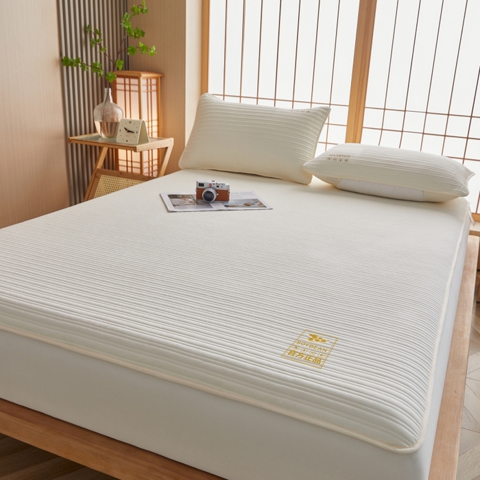 91家纺网 家纺一手货源 找家纺 伊赛家纺 2026新款条纹夹棉抗菌全包床笠 抗菌-米黄色