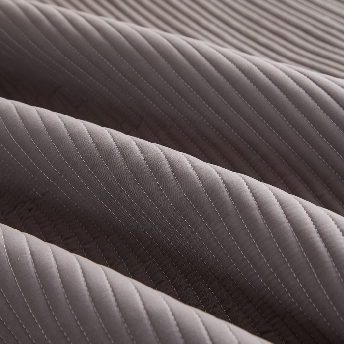 91家纺网 家纺一手货源 找家纺 伊赛家纺 2026新款条纹夹棉抗菌全包床笠 抗菌-雅灰条