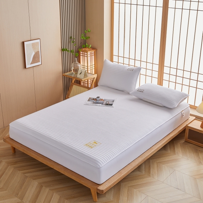 91家纺网 家纺一手货源 找家纺 伊赛家纺 2026新款条纹夹棉抗菌全包床笠 抗菌-纯白条