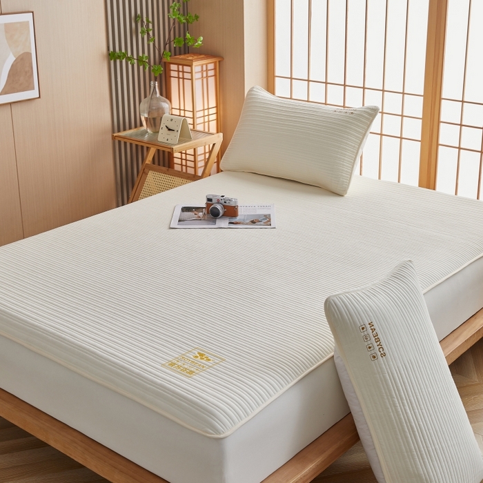 91家纺网 家纺一手货源 找家纺 伊赛家纺 2026新款条纹夹棉抗菌全包床笠 抗菌-米黄色