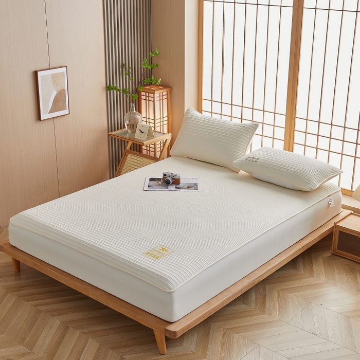 91家纺网 家纺一手货源 找家纺 伊赛家纺 2026新款条纹夹棉抗菌全包床笠 抗菌-米黄色