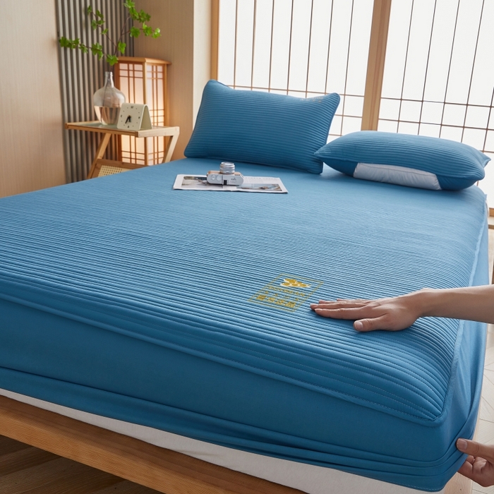 91家纺网 家纺一手货源 找家纺 伊赛家纺 2026新款条纹夹棉抗菌全包床笠 抗菌-雅蓝条