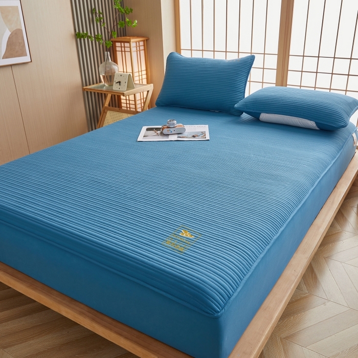 91家纺网 家纺一手货源 找家纺 伊赛家纺 2026新款条纹夹棉抗菌全包床笠 抗菌-雅蓝条