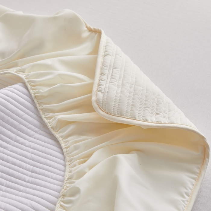 91家纺网 家纺一手货源 找家纺 伊赛家纺 2026新款条纹夹棉抗菌全包床笠 抗菌-米黄色