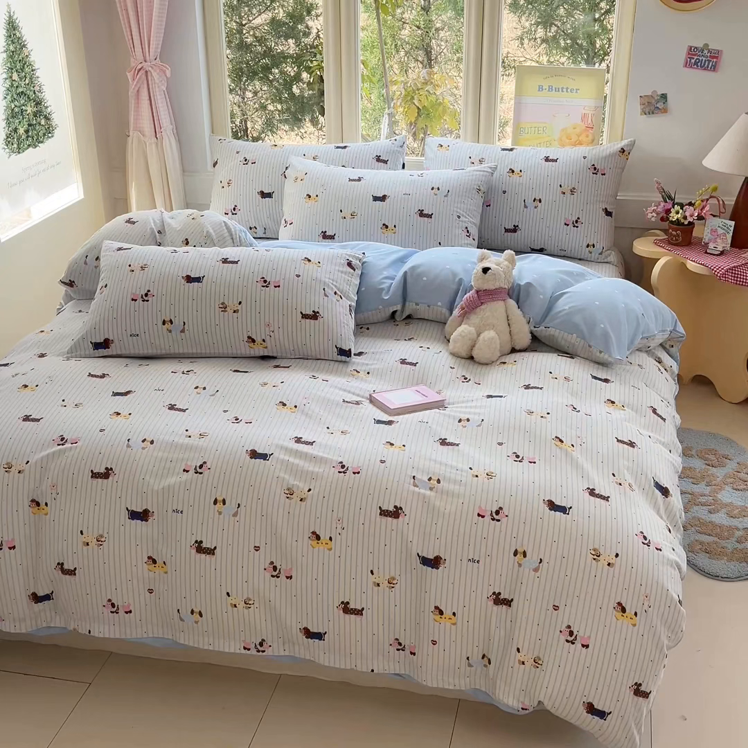 91家纺网 家纺一手货源 找家纺 女子家纺 2026新款全棉纯棉13070印花四件套单品系列 小狗没烦恼-蓝